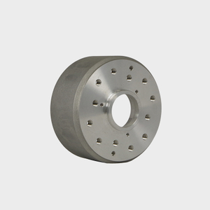 锁定法兰的分数马力电机